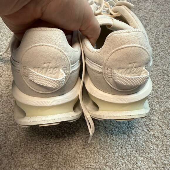 Nike Air Max Pre-Day Women's 8.5 White Beige Casual‎ Running Shoes Sneakers Gym - Picture 5 of 8
